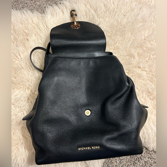Michael Kors small black backpack - Picture 5 of 12
